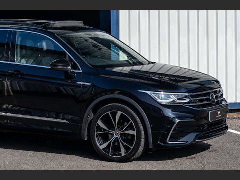 Volkswagen Tiguan 1.5 Tiguan R-Line TSi Semi-Auto 5dr 21