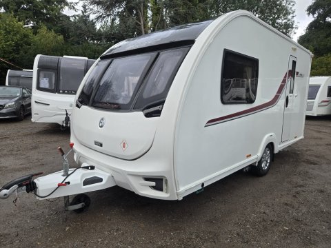 Swift Challenger 480  1