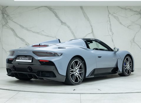 Maserati MC20 Cielo 8