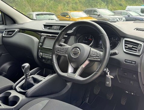Nissan Qashqai 1.5 Qashqai Acenta Premium dCi 5dr 17