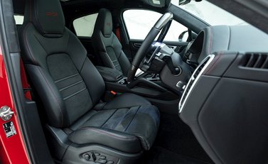 Porsche Cayenne GTS Coupé 10