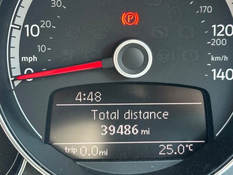 Volkswagen Up HIGH UP 22