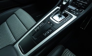 Porsche 911 50th Anniversary Edition (991) 19