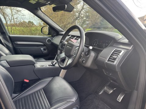 Land Rover Discovery R-DYNAMIC HSE MHEV 8