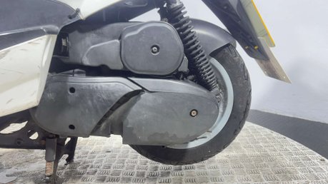 Yamaha Majesty YP 1999 21K SPARES OR REPAIR LEARNER 125CC PROJECT BIKE SCOOTER 22