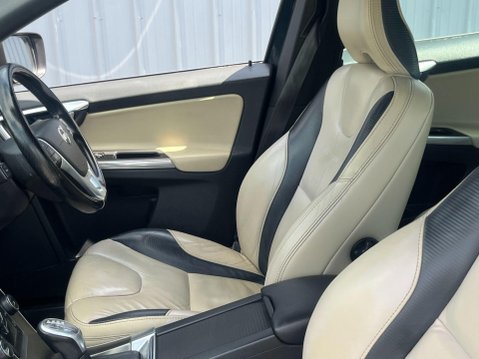 Volvo XC60 2.4 D5 R-Design Nav Geartronic AWD Euro 5 5dr 35