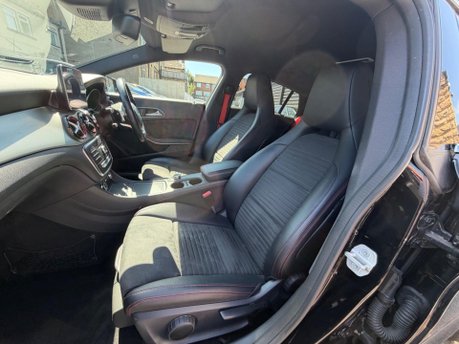 Mercedes-Benz CLA Class CLA 250 4MATIC AMG 17
