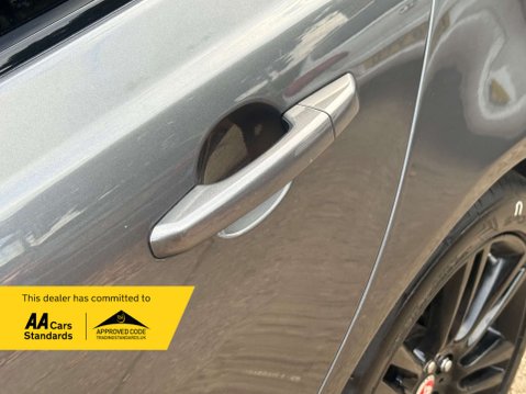 Jaguar XE 2.0 XE R-Sport D Auto 4dr 20