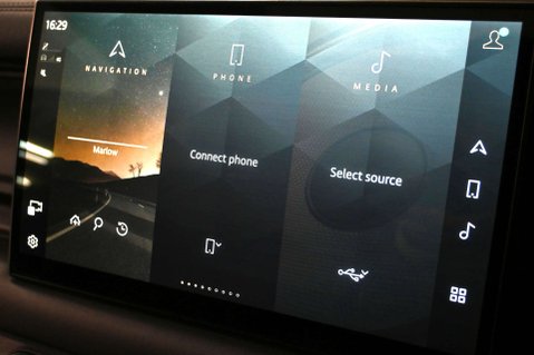 Land Rover Defender 3.0 Defender X-Dynamic HSE D MHEV A 4WD 5dr 51