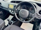 Toyota Yaris 1.5 VVT-i Icon Tech Euro 6 5dr 31