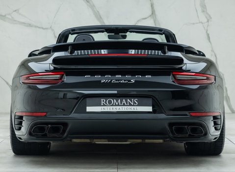 Porsche 911 Turbo S Cabriolet (991.2) 8