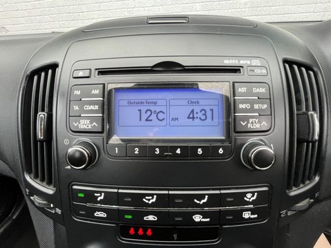 Hyundai i30 1.6 CRDi Style Euro 4 5dr 27