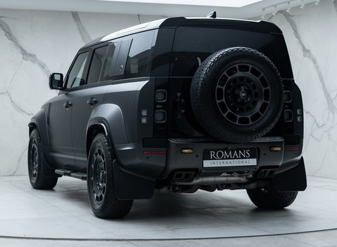 Land Rover Defender OCTA EDITION ONE 10
