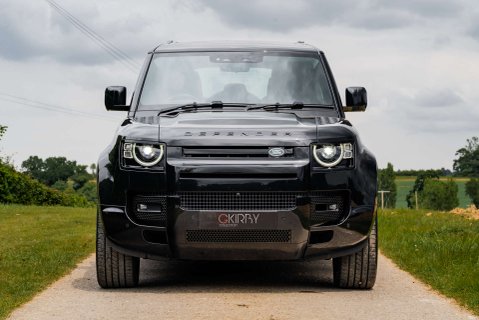 Land Rover Defender P400e XS Edition 24
