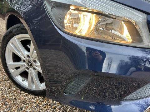 Mercedes-Benz A Class 1.6 A180 Sport 7G-DCT Euro 6 (s/s) 5dr 32