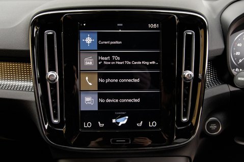 Volvo XC40 B4 R-DESIGN MHEV 21