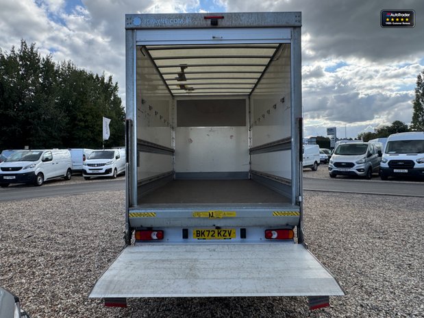 Peugeot Boxer XLWB L4 Luton Bluehdi 335 Air Con Tail Lift EURO 6 SELECT 8