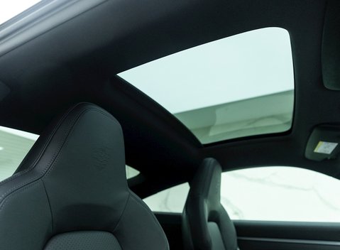 Porsche 911 (992) Carrera 4S 12