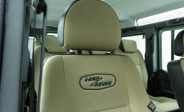 Land Rover Defender 110 HERITAGE 15