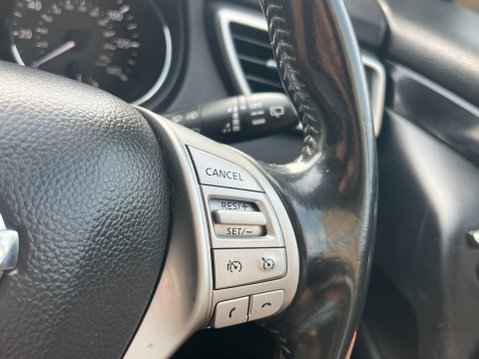 Nissan Qashqai DIG-T Acenta SUV 5dr Petrol Manual 2WD 17