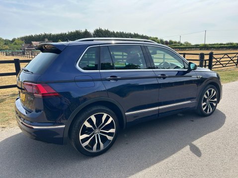 Volkswagen Tiguan 2.0 TDI R-Line DSG 4Motion Euro 6 (s/s) 5dr 40