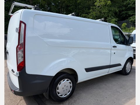 Ford Transit Custom 2.2 TDCi 290 Panel Van 5dr Diesel Manual L1 H1 (186 g/km, 153 bhp) 9