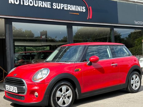 Mini Hatch One 1.5 Petrol Manual Media pack - NAVIGATION - REAR PARK - LOW INSURANCE