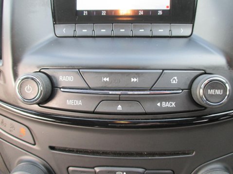 Vauxhall Insignia 1.8 16V SRi Euro 5 5dr 38
