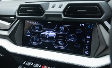 Lamborghini Urus SE 29