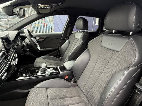 Audi A4 2.0 TDI 40 Black Edition Estate 5dr Diesel S Tronic quattro Euro 6 (s/s) (1 27