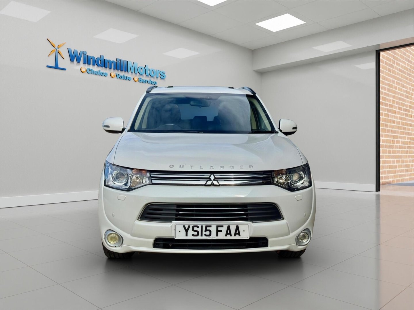 2015 Mitsubishi Outlander — image 5