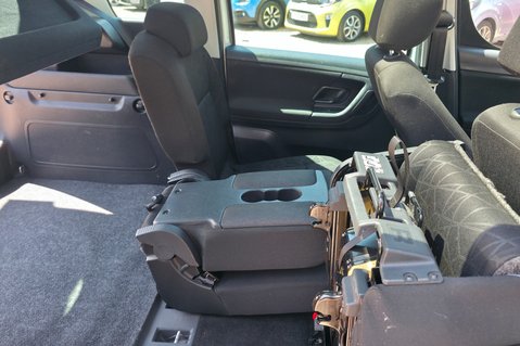 Skoda Roomster SE PLUS.7 SERVICES..IDEAL FOR DOGS, WHEELCHAIR.SUNROOF..LAST OWNER 7 YEARS 29