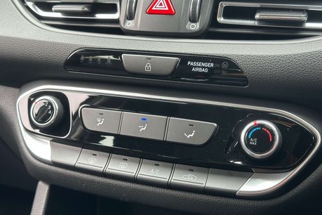 Hyundai i30 1.0 T-GDi MHEV SE Connect Tourer 5dr Petrol Hybrid DCT Euro 6 (s/s) (120 ps 36
