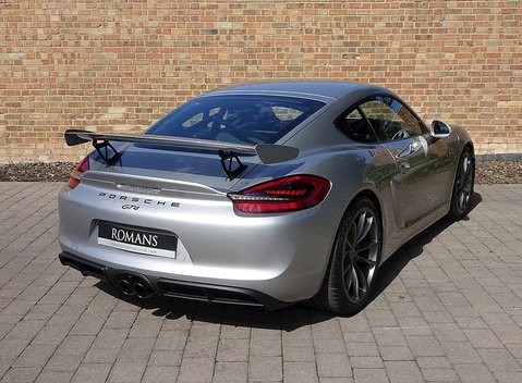 Porsche Cayman GT4 24