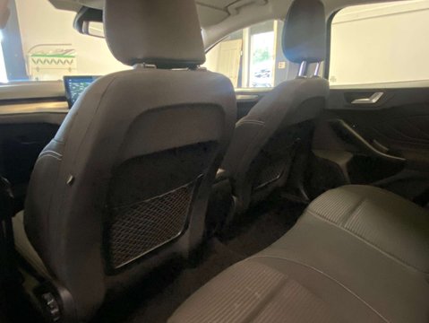 Ford Focus 1.0 Focus Titanium 5dr 35