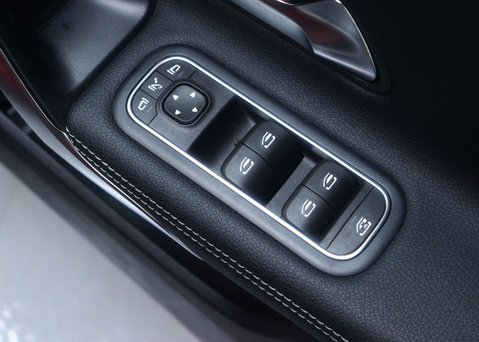Mercedes-Benz CLA Class 1.3 CLA200 AMG Line (Premium 2) Coupe 4dr Petrol 7G-DCT Euro 6 (s/s) (163 p 44