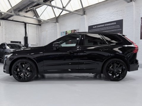 Volvo XC60 B5 ULTRA BLACK EDITION AWD 11