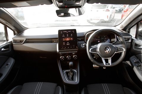 Renault Clio E-TECH ENGINEERED PHEV 3