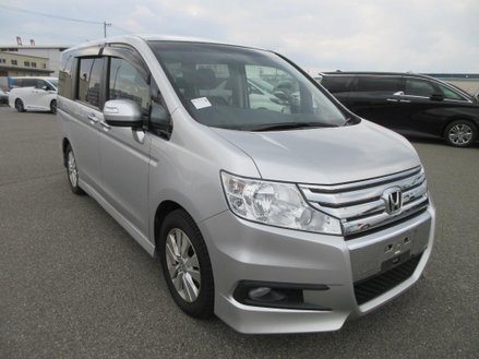 Honda Stepwagon Z RK5 + 8 SEATS