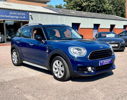 Mini Countryman 1.5 Countryman Cooper Auto 5dr 4