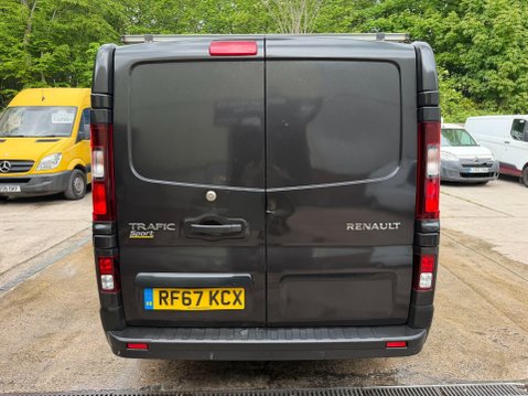 Renault Trafic 1.6 dCi ENERGY 27 Sport Nav Panel Van 5dr Diesel Manual SWB Standard Roof E 14
