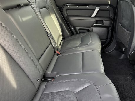 Land Rover Defender V8 46