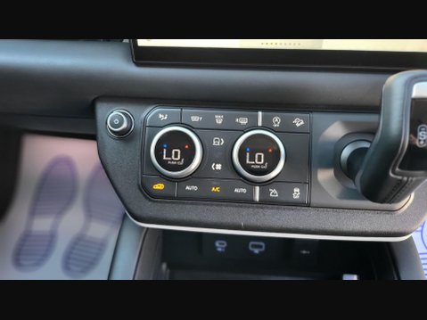 Land Rover Defender HSE MHEV 25