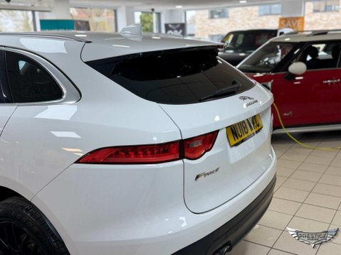 Jaguar F-Pace 2.0 D180 Prestige Auto AWD Euro 6 (s/s) 5dr 40