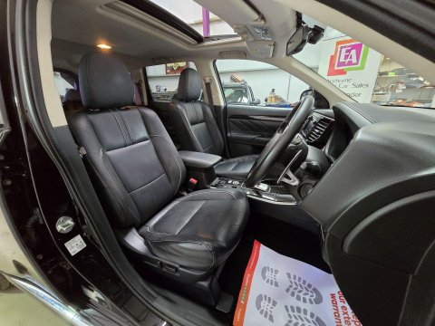 Mitsubishi Outlander 2.0h 12kWh 4h CVT 4WD Euro 6 (s/s) 5dr 41