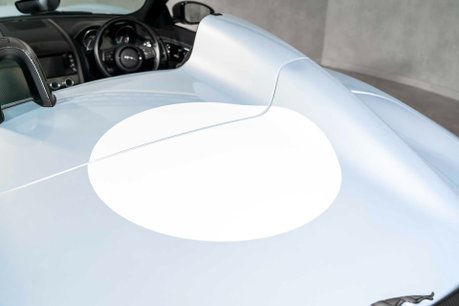 Jaguar F-Type PROJECT 7. 1 OF 250. LIGHTNING SILVER PAINTWORK. LOW MILEAGE. CERAMICS. 67