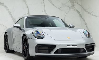 Porsche 911 (992) Carrera 4 GTS 1
