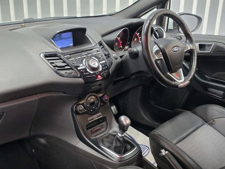 Ford Fiesta 1.6T EcoBoost ST-3 Hatchback 3dr Petrol Manual Euro 6 (182 ps) 8