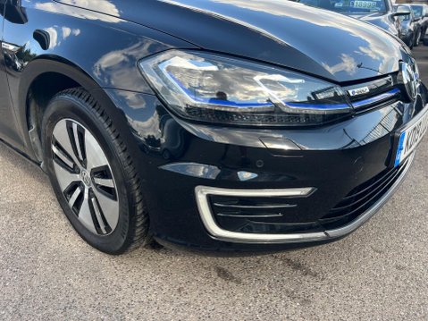 Volkswagen Golf 35.8kWh e-Golf Auto 5dr 12