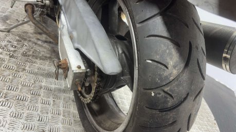 Kawasaki ZZR 1991 CLASSIC SPORTS TOURER PROJECT BIKE SPARES OR REPAIR 600CC 24